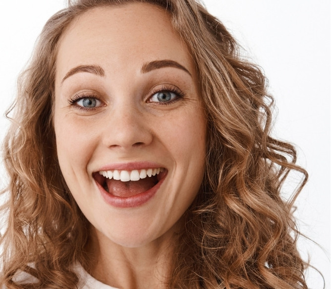 chica estetica dental 3