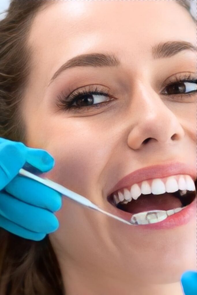 paciente sonriente en tratamiento